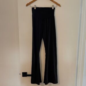 Offline by Aerie High Rise Flare Black Legging Size Large